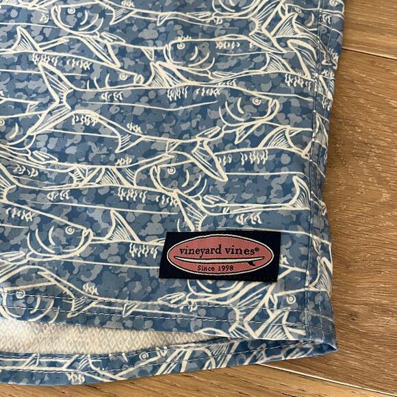 Vineyard Vines Men's School of Tarpon Board Shorts Blue White sz 35 - Picture 3 of 6